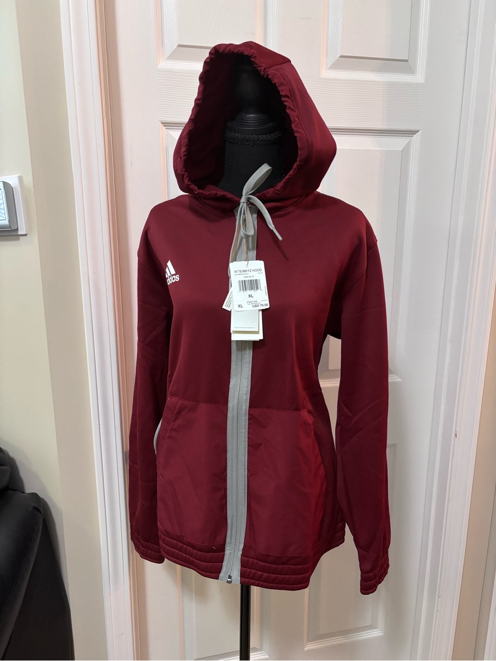 Adidas Women’s W TEAM FZ HOOD HI3167 Team Collegiate Burgundy / Solid Grey